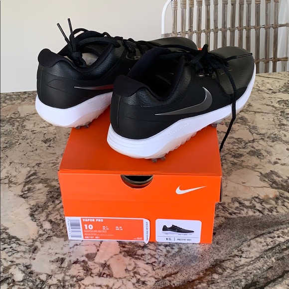 nike vaporstorm golf shoes